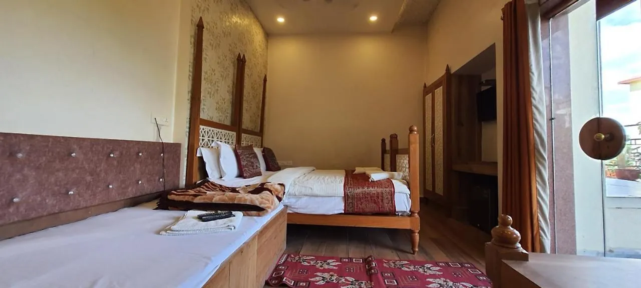 ***  Hotel Temple On Ganges Варанаси Индия