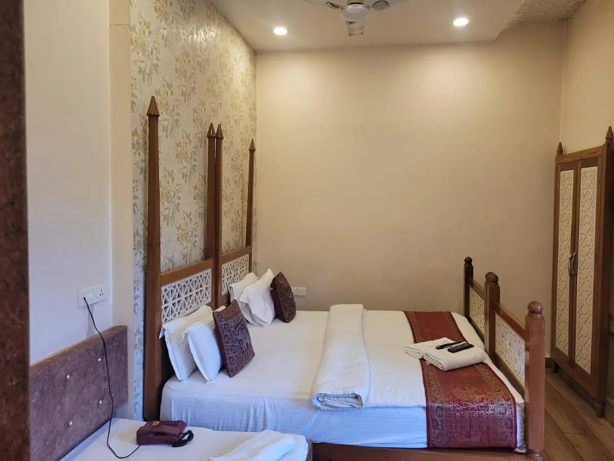 ***  Hotel Temple On Ganges Varanasi India