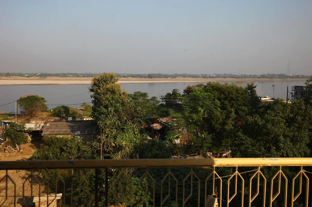 Hotel Temple On Ganges Varanasi 3*,