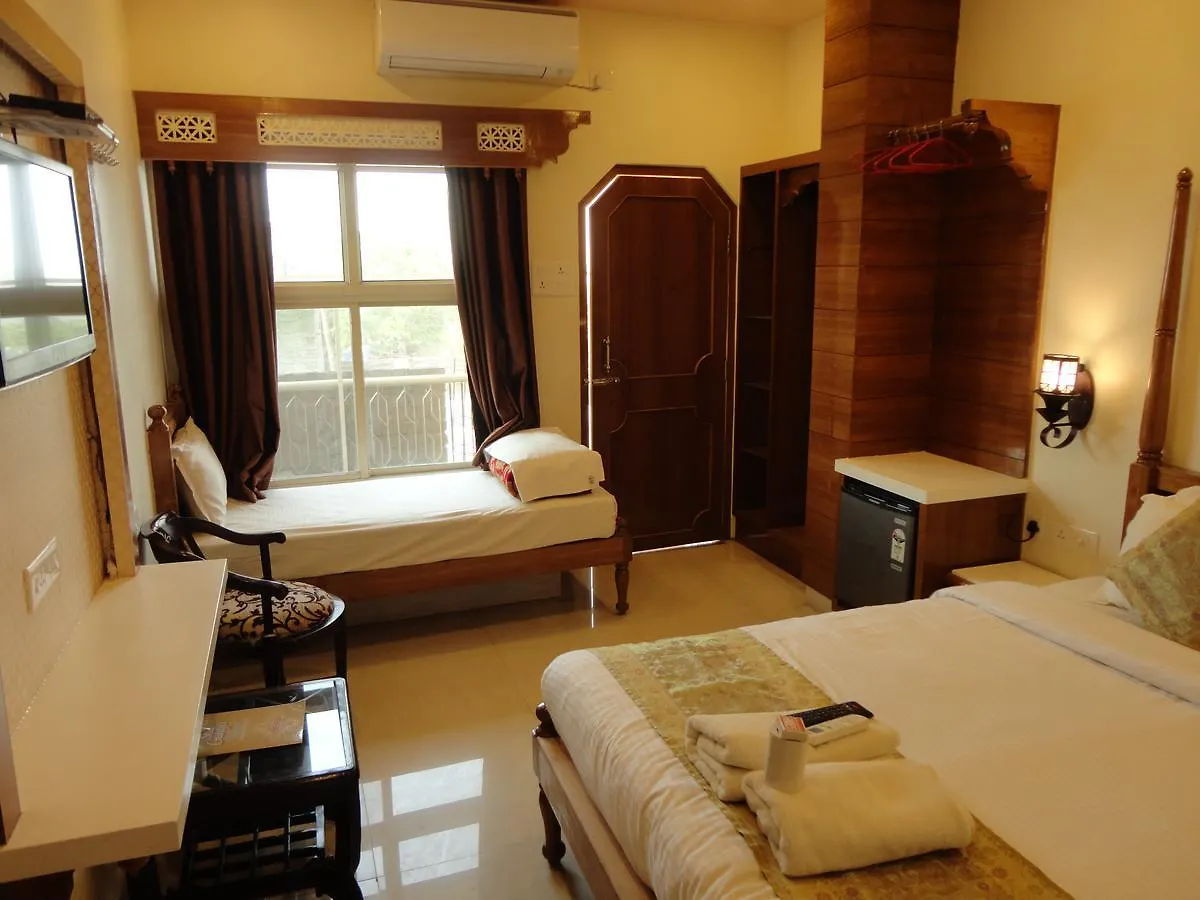 Hotel Temple On Ganges Varanasi 3*,  India