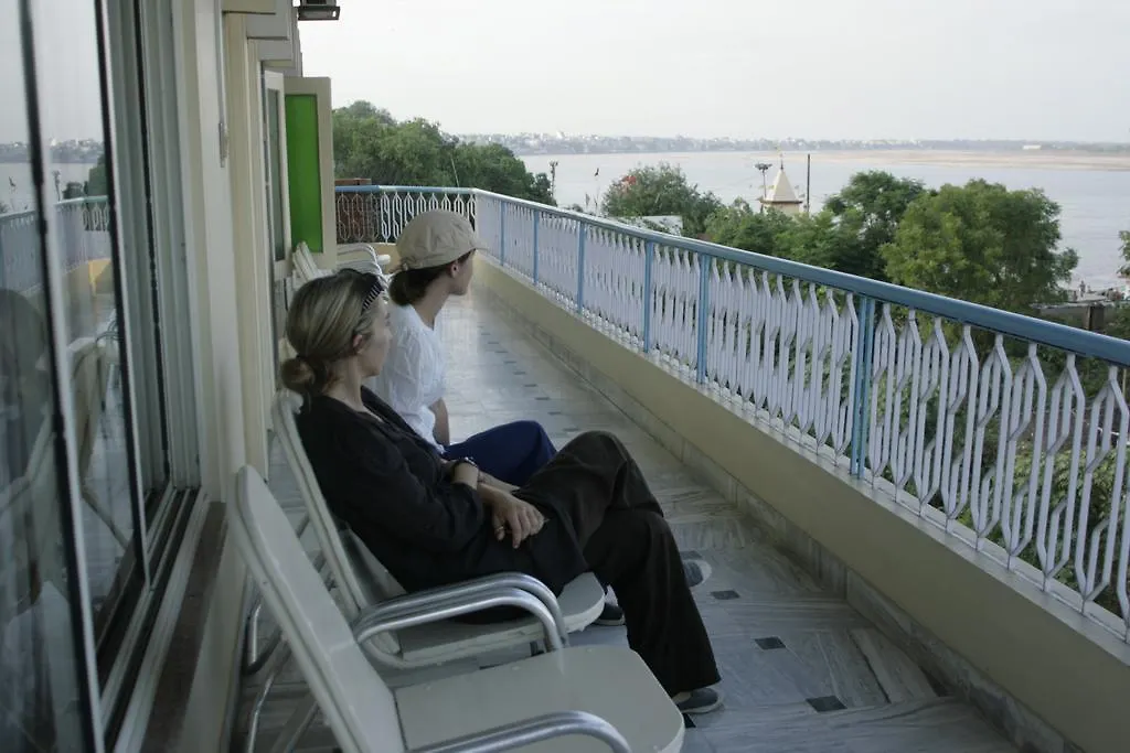 Hotel Temple On Ganges Varanasi 3*,