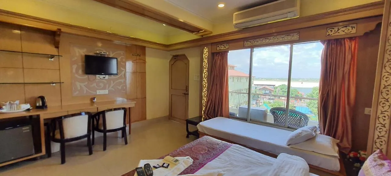 Hotel Temple On Ganges Varanasi